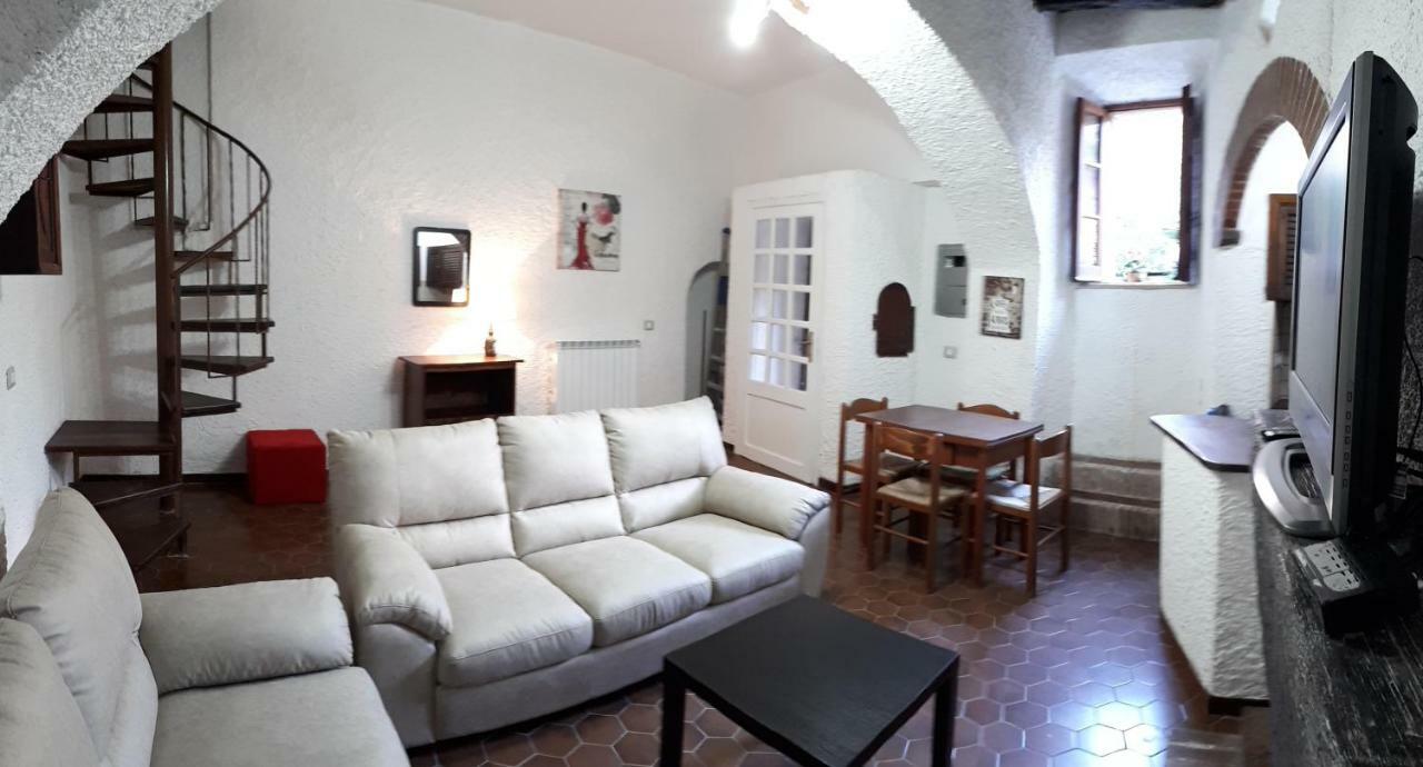 Apartament A Casa Di Lino Sermoneta Zewnętrze zdjęcie